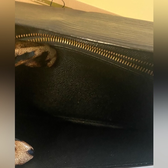 Black Louis Vuitton Epi Textured Leather long Wallet EUC - Picture 11 of 17